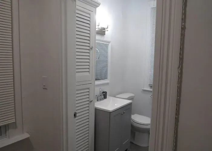 Elegant Private In Oakland, Pittsburgh. Pittsburgh