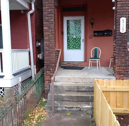 Elegant Private In Oakland, Pittsburgh.